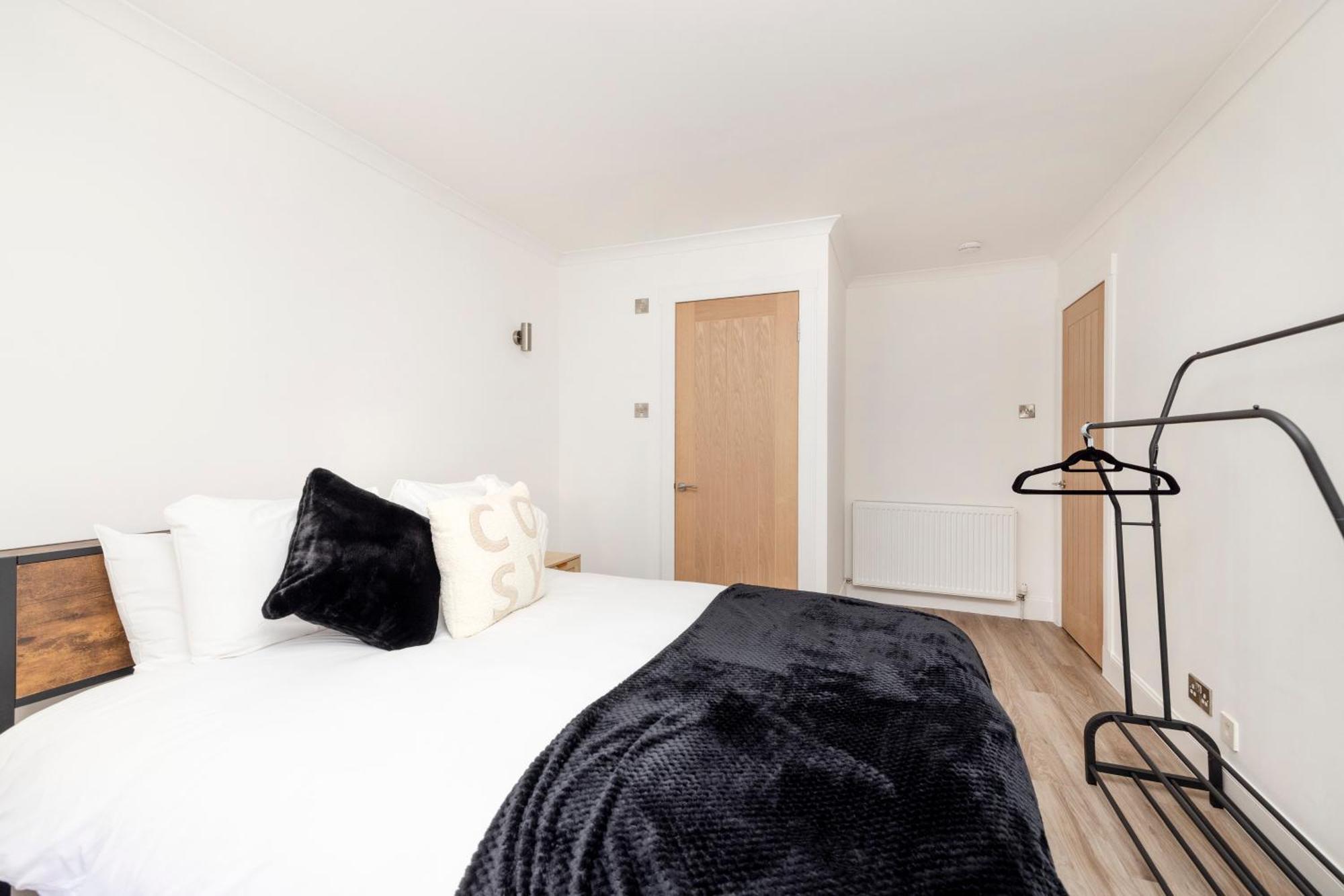 Joivy 3Br Flat In Haymarket With Free Parking Édimbourg Extérieur photo
